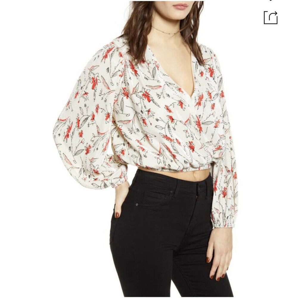 ASTR The Label Crop Top Pleated Surplice Small